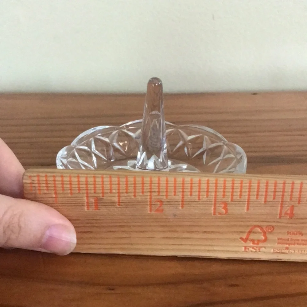 VTG Royal Limited Crystal ring holder. Starburst pattern. EUC. Jewelry holder.